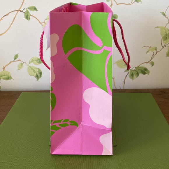 Extra Large Photo Album and Hibiscus Hawaii Gift Bag. - Picture 8 of 13